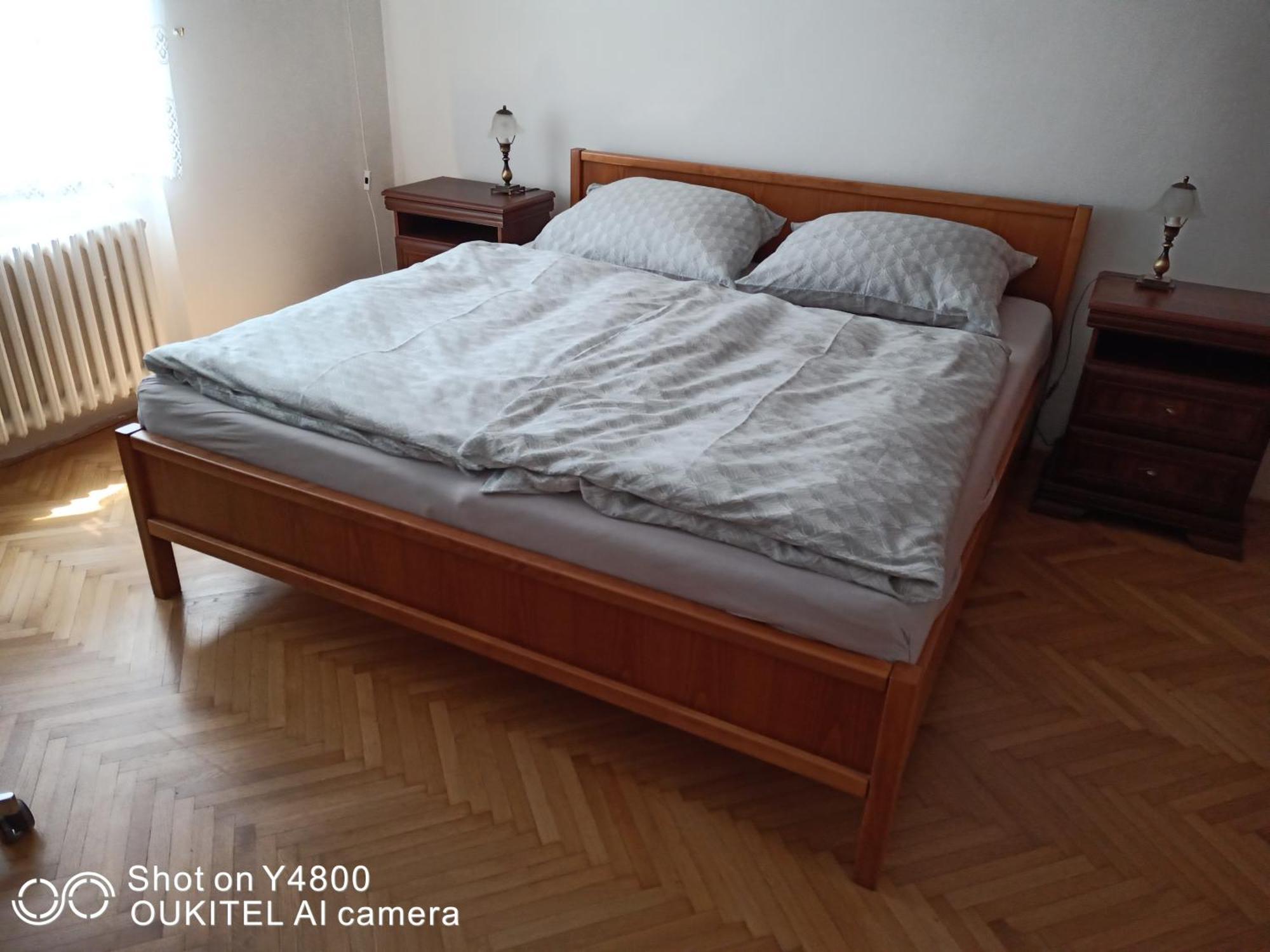 - - Robotnicka Apartmán *